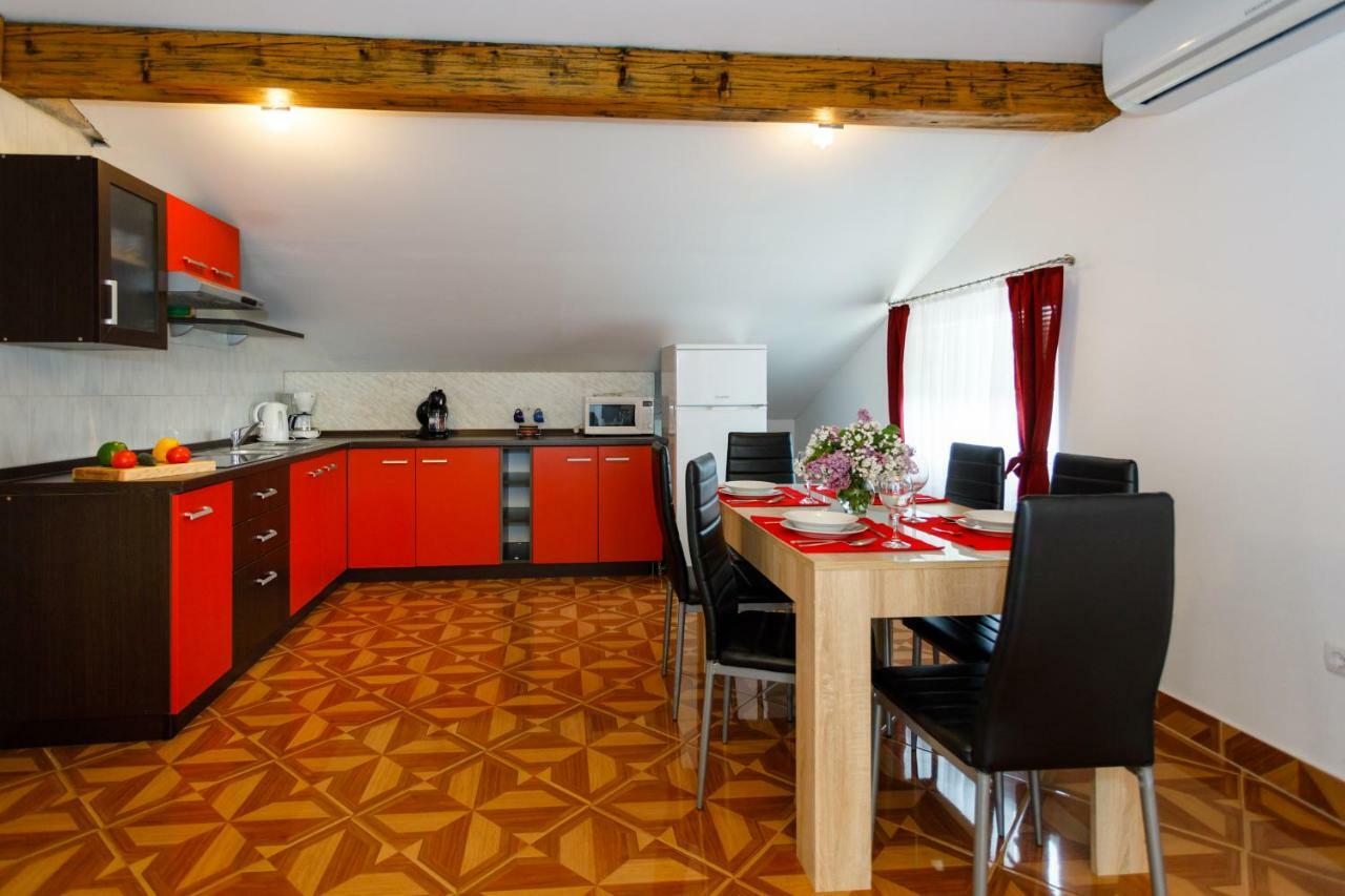 Apartment Aleksandra Malinska Eksteriør billede